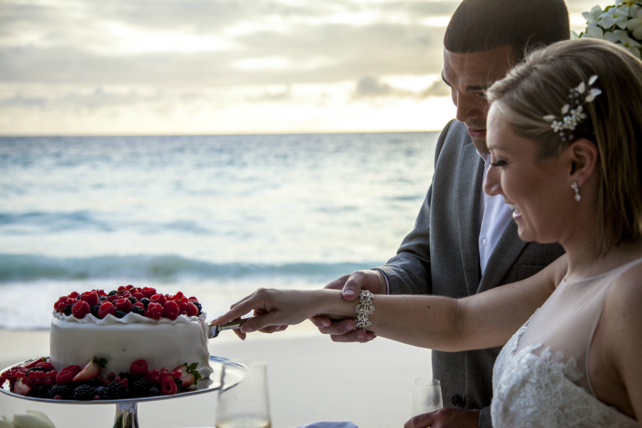 Cake Cutting in Mahe Seychelles